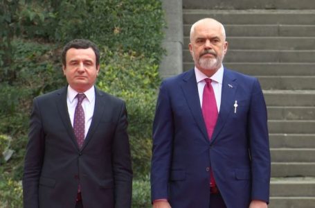 Zyrtari i VV-së : Rama i premtoi Kosovës vaksina Pfizer, pasi erdhi Kurti deshi të na jepte kineze