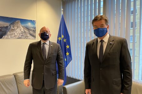 BE dhe ShBA kërkojnë që dialogu në mes të Kosovës dhe Serbisë të vazhdojë pa vonesa