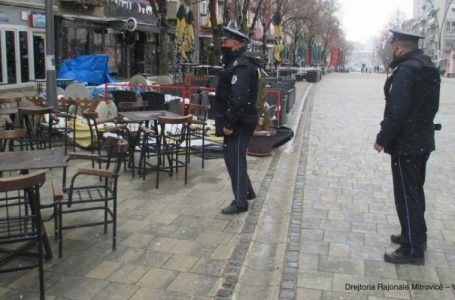 Policia apelon qytetarët që të respektojnë masat e reja anti-Covid