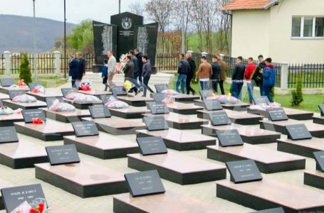 Osmani kujton masakrën e Rezallës, kërkon drejtësi