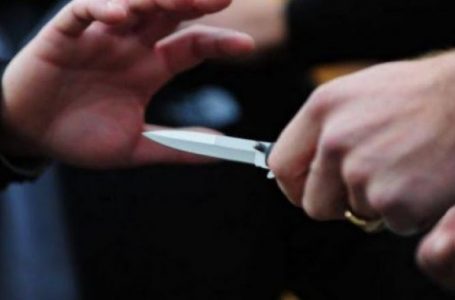 Gjakovë, E theri tetë herë me thikë gruan në prezencë të fëmijëve, Prokuroria kërkon paraburgim për të pandehurin