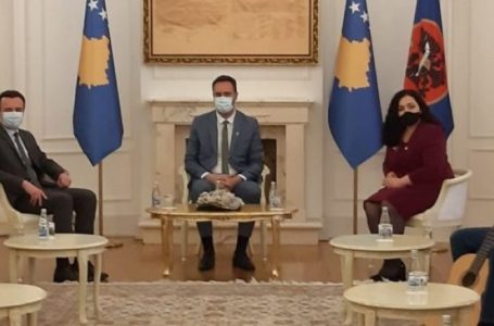 Konjufca takon Kurtin e Osmanin, i premtojnë se Ligjin për zgjedhjet do ta ndryshojnë në dialog me opozitën