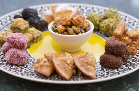 Si të ushqehemi shëndetshëm gjatë muajit të Ramazanit?