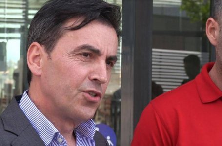Tolaj për masat e reja: Vendim politik, s’ka kapacitet për një valë të re të Covid-19