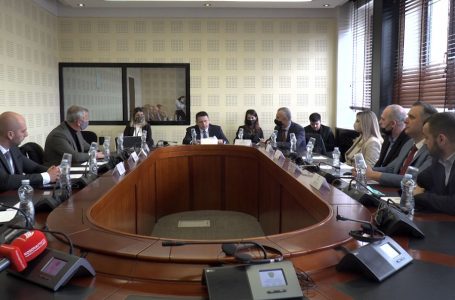 Prioritet i ​Komisionit për Çështje të Sigurisë është përzgjedhja e komisionerit për Informim dhe Privatësi
