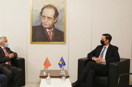 Lumir Abdixhiku ka pritur sot në takim ambasadorin e Shqipërisë në Kosovë, Qemal Minxhozi