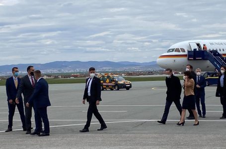Mbërrin në Kosovë Ministri i Punëve të Jashtme të Gjermanisë, Heiko Maas