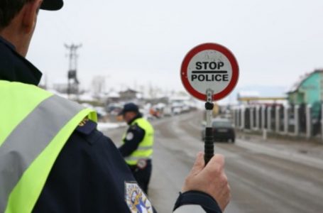 Për 24 orë policia shqiptoi 915 gjoba qytetarëve për mosrespektim të masave antiCOVD-19