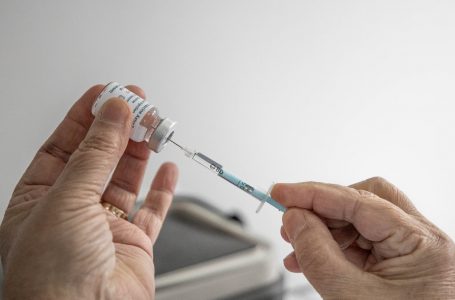 ​MSh rikujton procedurat për vaksinimin kundër COVID-19