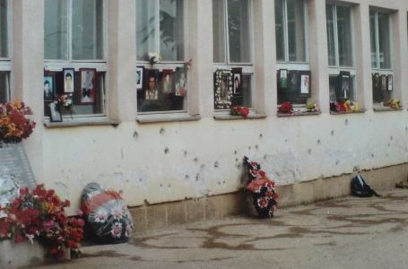 Haradinaj kujton masakrën në Bukosh të Suharekës