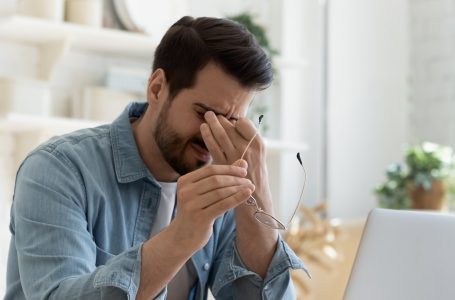 Mënyrat që do t’ju shpëtojnë nga problemet e syve