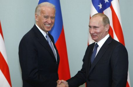 Biden ushtron presion mbi Rusinë për të drejtat e njeriut