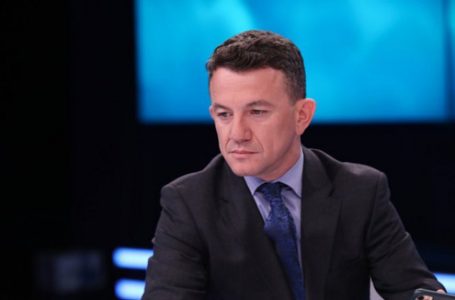 Buzhala lutje publike Edi Ramës: Hape një pikë afër kufirit për vaksinimin e kosovarëve
