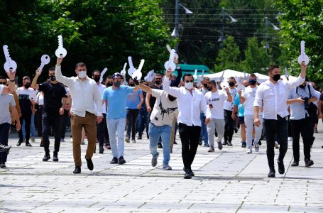 Shoqata e Gastronomëve të Kosovës paralajmëron protesta ose mbyllje të lokaleve