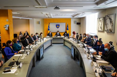 Qeveria ndalon udhëtimet nga disa shtete, shkak variantet e reja me Covid-19