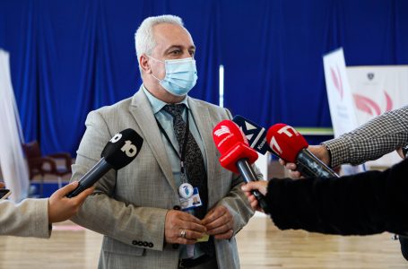 Bardhi: Nesër nuk do të ketë vaksinime