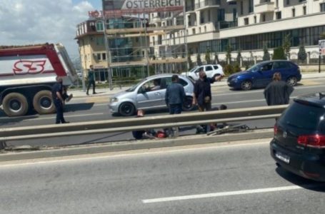 Aksident në Prishtinë, dyshohet se vetura ka shkelur dy fëmijë
