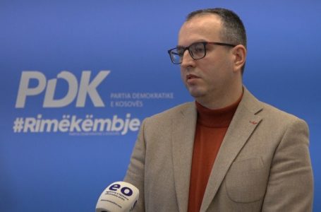 Gjoshi: Osmani po shkel Kushtetutën duke i pamundësuar PDK-së përfaqësimin e dytë në KQZ
