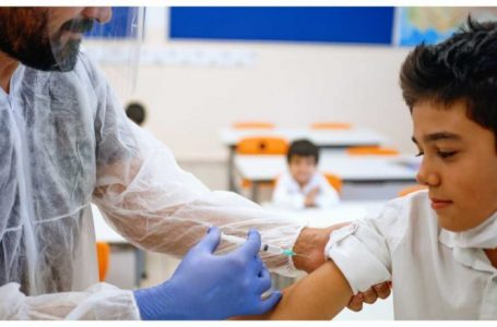 Pfizer njofton se fëmijët e moshës 12-15 vjeç mund të vaksinohen nga java tjetër