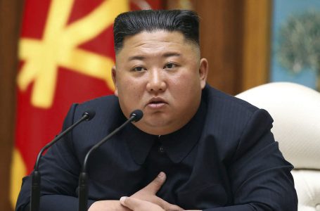 Kim Jong, merr vendim për ndalim të muzikës dhe stileve të flokëve që ai nuk pëlqen