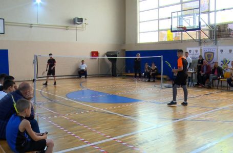 Baton Haxhiu fitues i garës “Badminton Top 5”