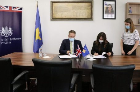 Nënshkruhet memorandum mirëkuptimi mes Ministrisë së Arsimit dhe Ambasadës së Britanisë