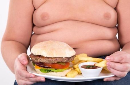 OBSH: Covid-19 shkaktoi rritje të obezitetit te fëmijët