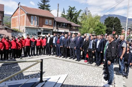 Ramush Haradinaj ka bërë homazhe në Deçan me rastin e 5 majit, Ditës së Dëshmorëve
