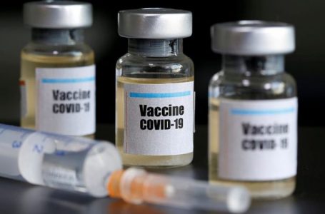Përzierja e vaksinave kundër COVID-19 mund të shkaktojë efekte të lehta anësore