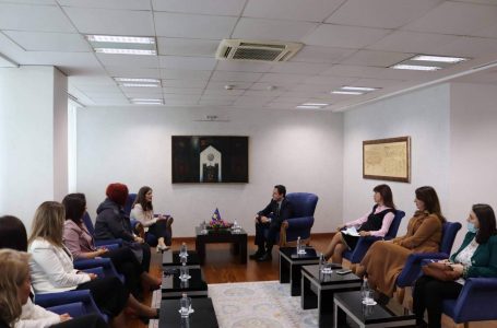Nagavci, zotohet për edukim cilësor për fëmijët