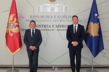 Mali i Zi dhuron vaksina anti-COVID për Kosovën