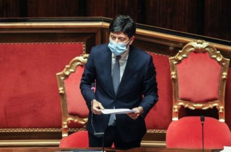Italia heq kufizimet për maska