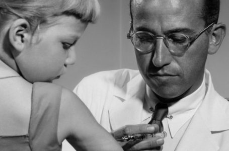 Heroi ndërkombëtar – Jonas Salk, i cili zhvilloi vaksinën e parë kundër polios