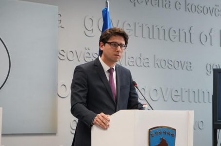 ​Murati prezanton masat e reja, prioritet mbështetja për punësim