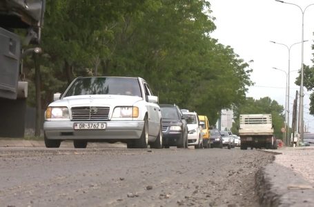 Ka filluar sanimi i rrugëve të dëmtuara në zonën urbane dhe atë rurale në komunën e Gjakovës