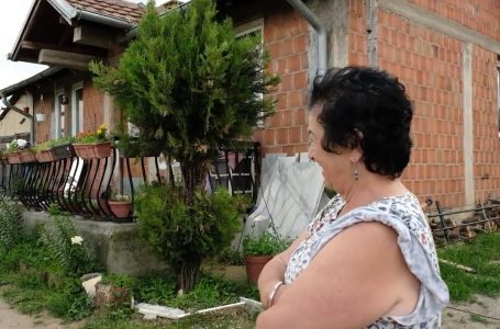 Gruaja përfituese në regjistrimin e pronës