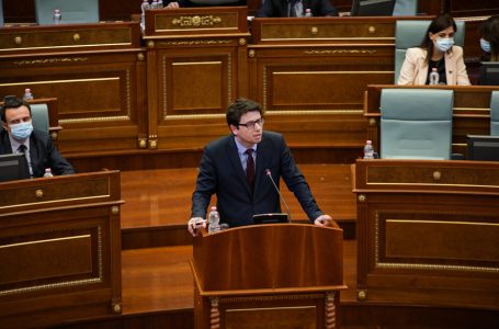 ​Murati: Gjobat nuk i falim, shteti mbahet nga tatimpaguesit