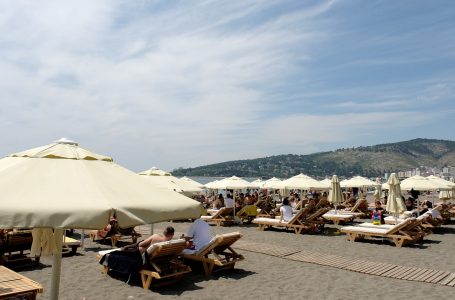 Plazhi i Shëngjinit, oazë e Adriatikut