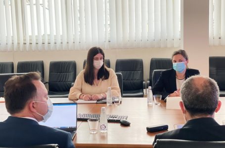 Ministrja Rizvanolli priti drejtorin e Bankës Botërore për Kosovë