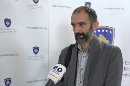 Abrashi: Nuk pranojmë Asociacionin, ofrojmë themelimin e Këshillit Nacional të Pakicave