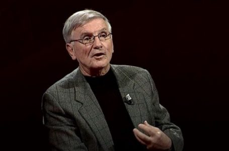 Jusuf Buxhovi promovon romanin ‘Shënimet e Gjon Nikollë Kazazit’ në italisht