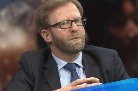 Haki Abazi për marrëveshjen e Washingtonit: Nuk është marrëveshje
