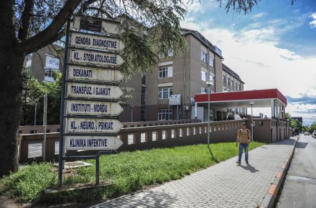 Shoqata Sindikale e Punëtorëve Shëndetësorë të QKUK-së anulon protestën e nesërme