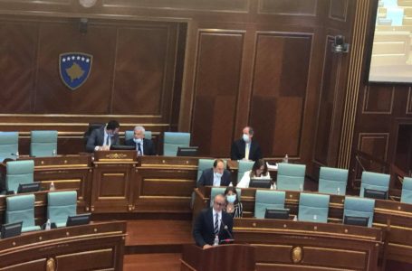 Vitia e pranon se ka mungesë të barnave, fajëson Qeverinë e kaluar