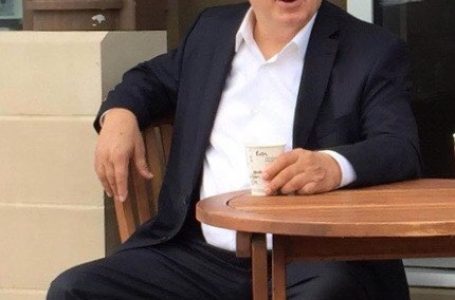 Ndërroi jetë ndër profesorët e parë të gjuhës angleze në Gjakovë, Neki Fejza