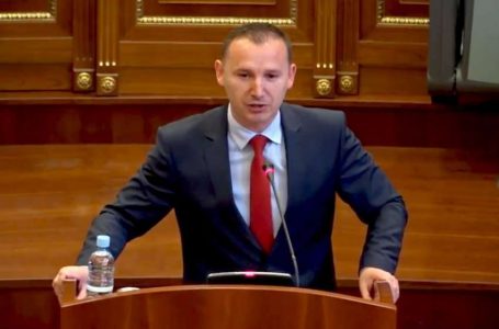 ​Zemaj: Shkarkimet e bordeve tendencioze dhe me qëllime politike