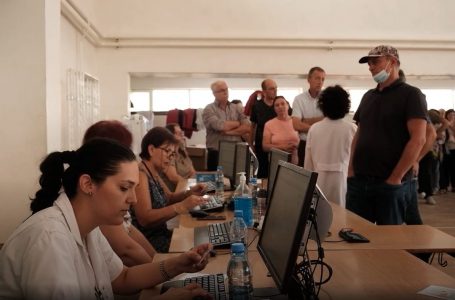 Filloi vaksinimi për moshën 18+ në Qendrën e vaksinimit “Fehmi Agani”