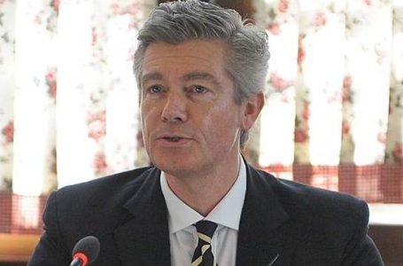 ​Simmons: EULEX-i bëri pak për hetimin e krimeve të luftës në Kosovë