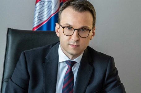 ​Petkoviqi viziton Kosovën me lejen e MPJD-së
