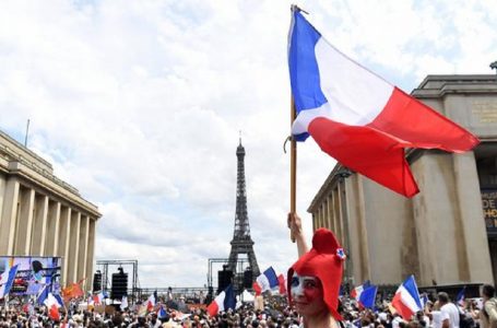 Protesta në Francë kundër certifikatës së vaksinës